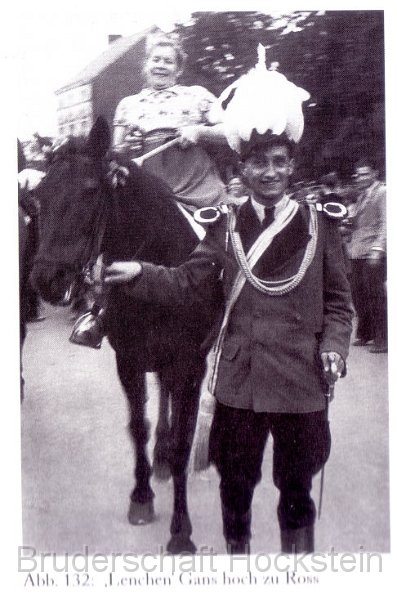 Lene Gans zu Pferd.jpg